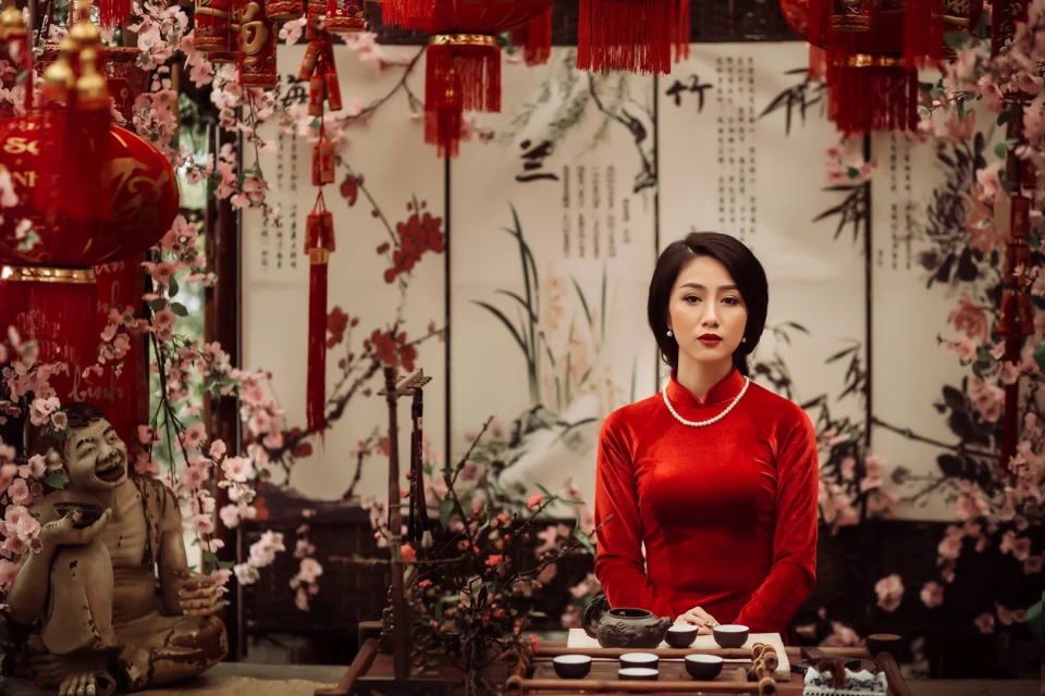 Tạo ảnh Tết áo dài AI - studio xuân sang trọng - Ảnh Tết AI