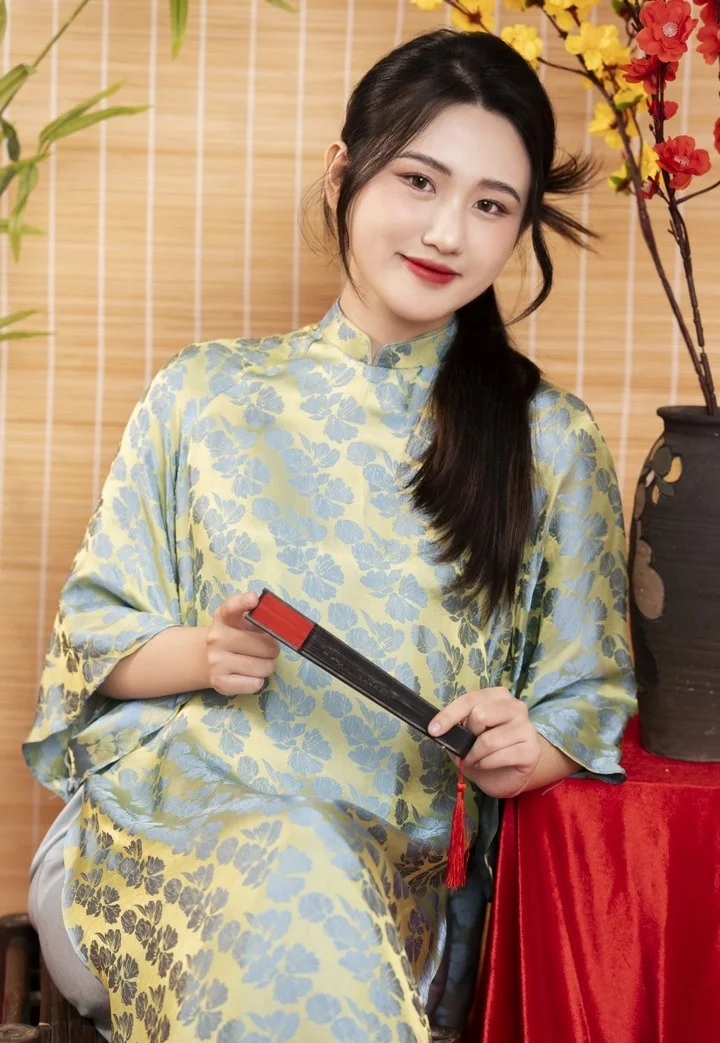 Tạo ảnh Tết áo dài AI - gia đình sum vầy - Ảnh Tết AI