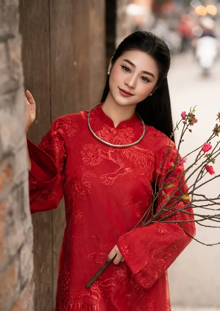 Tạo ảnh Tết áo dài AI - nền xuân cổ điển - Ảnh Tết AI