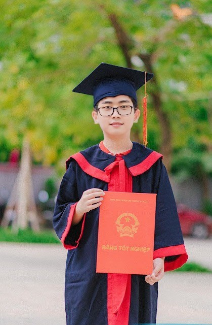 Mẫu cử nhân 05