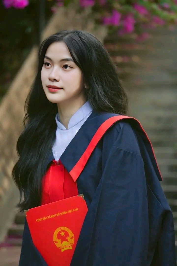 Mẫu cử nhân 12