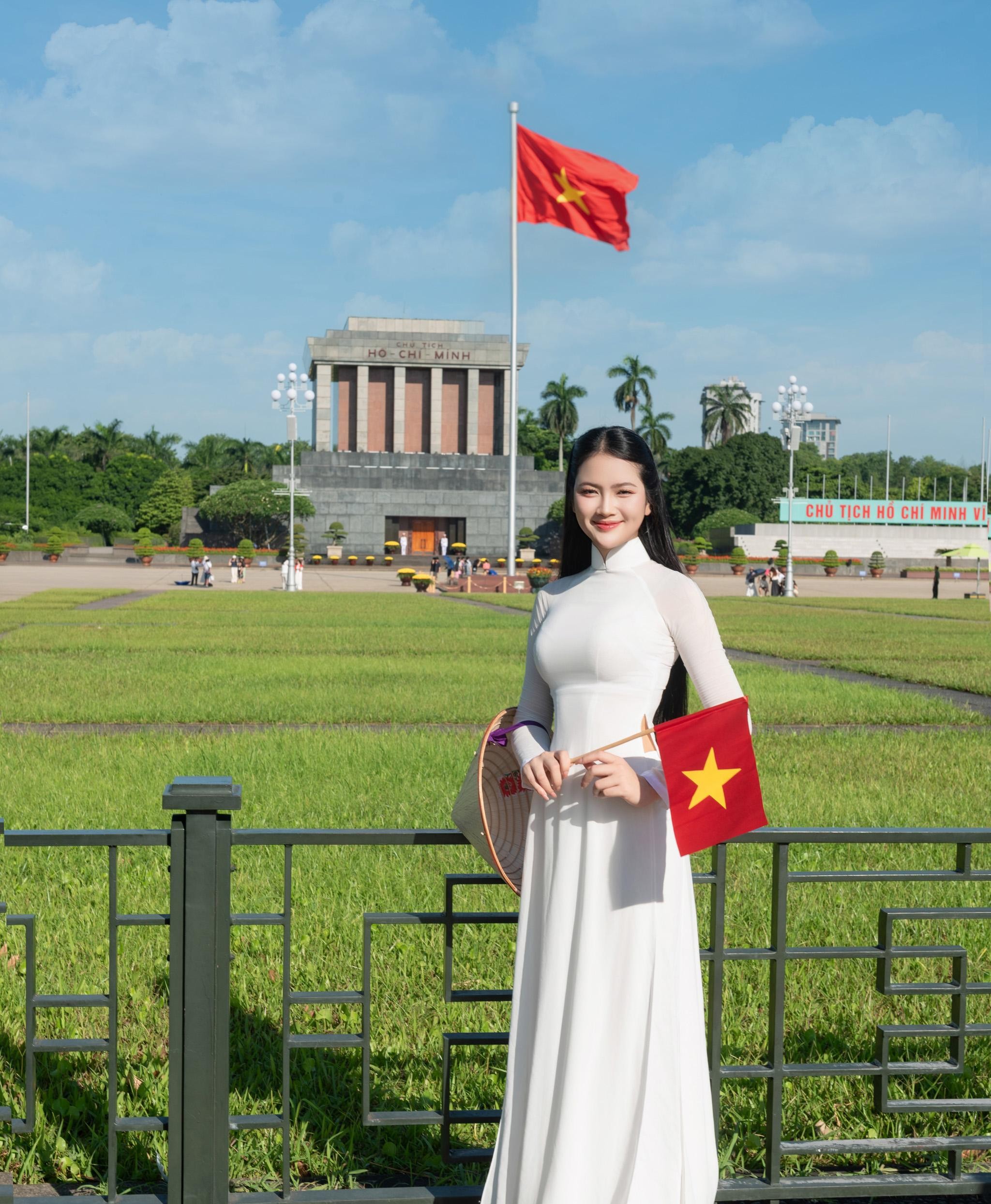 Mẫu 30/4 - 2/9 027