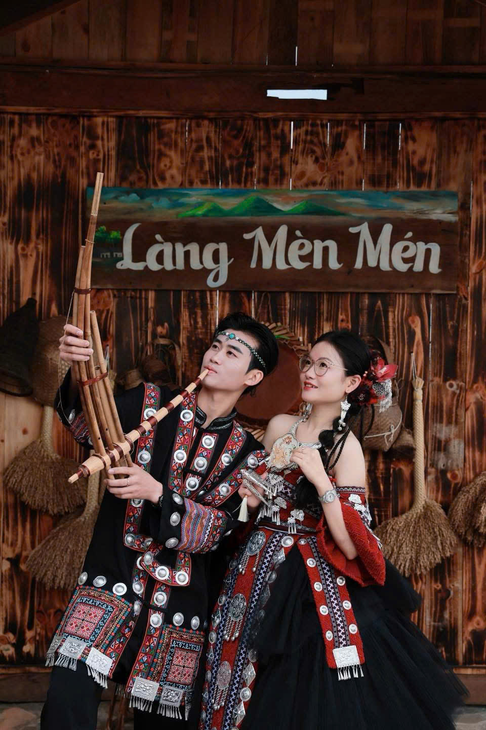 Mẫu cưới đôi 020