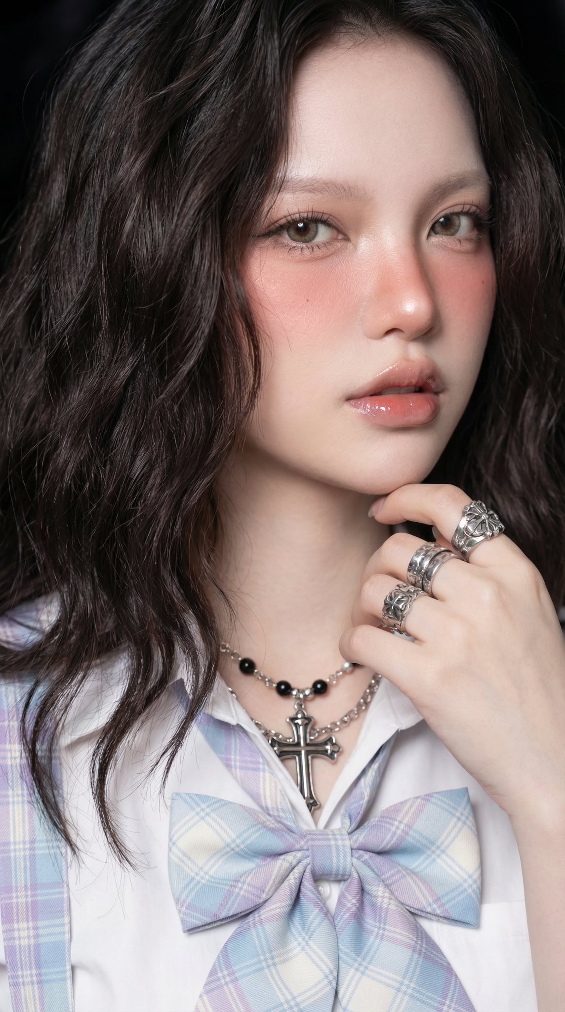 Chân dung nữ rõ nét, makeup nhẹ - Ảnh 5